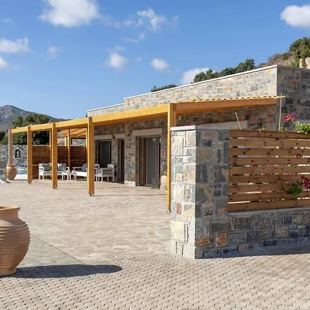Falcon Villa Chavgas