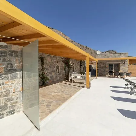 Villa Falcon